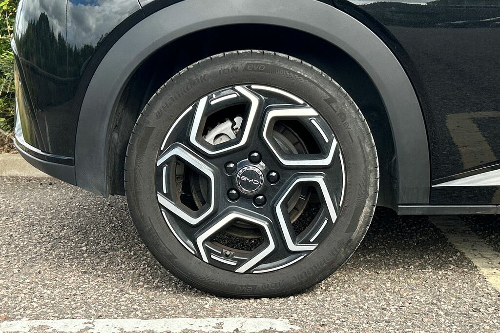 Byd Dolphin 60.48Kwh Comfort Hatchback 204 Black #5