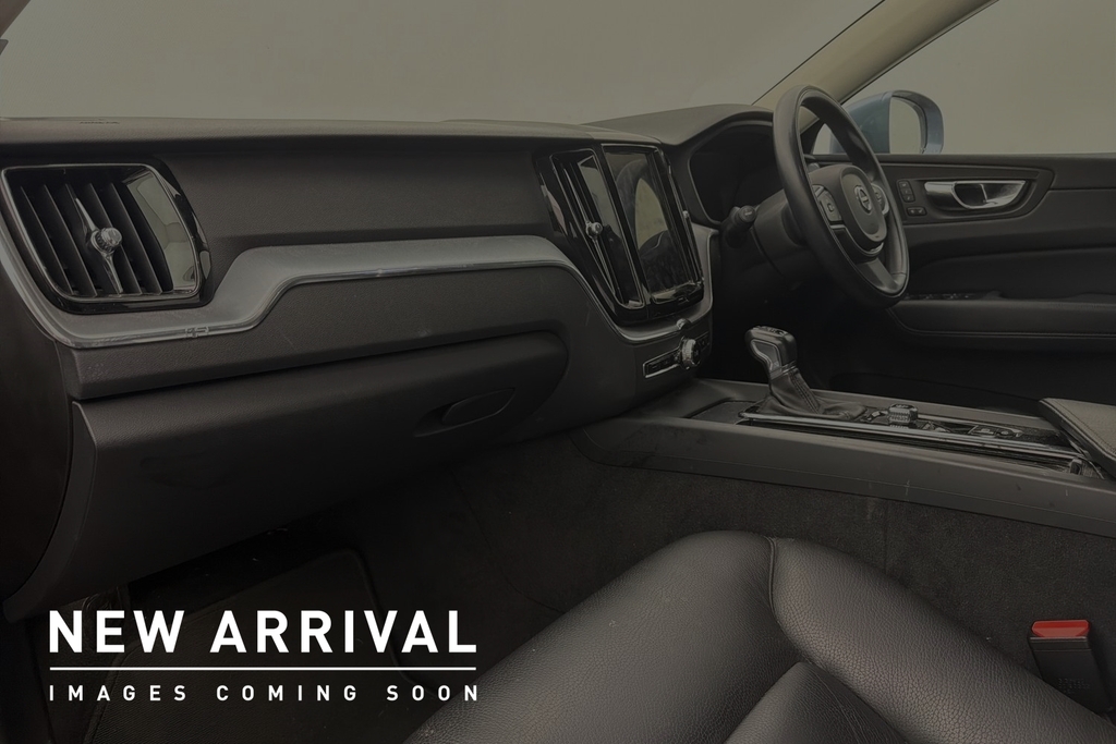Volvo XC60 T5 Awd Momentum Pro Blue #2