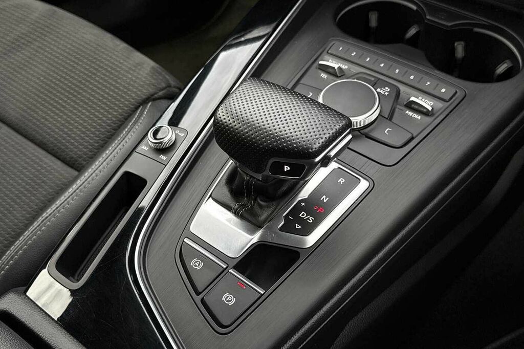 Audi A4 Avant 2.0 Avant Tdi S Line 148 Bhp Black #24