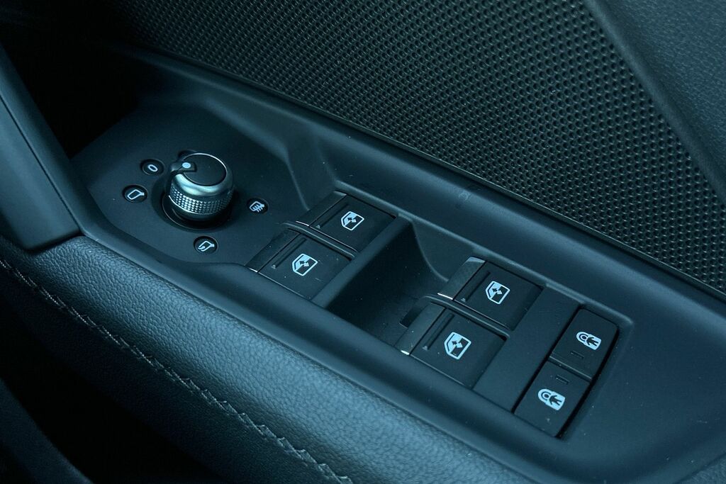 Audi A3 40 Tfsi E S Line S Tronic Comfort-plussound Blue #25