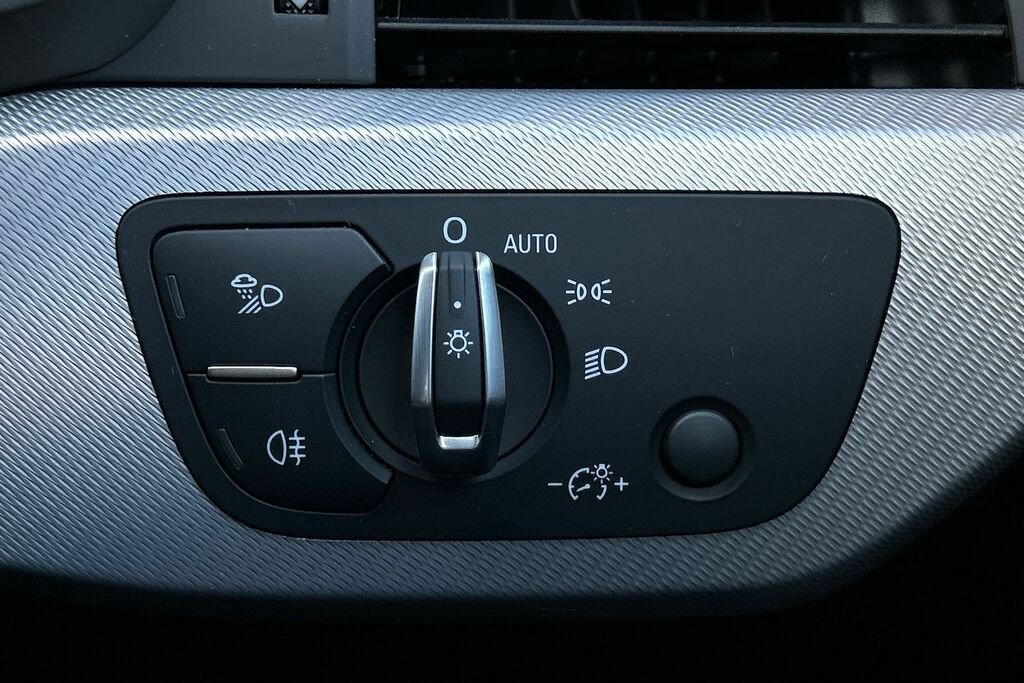 Audi A4 35 Tdi Black Edition S Tronic Blue #32