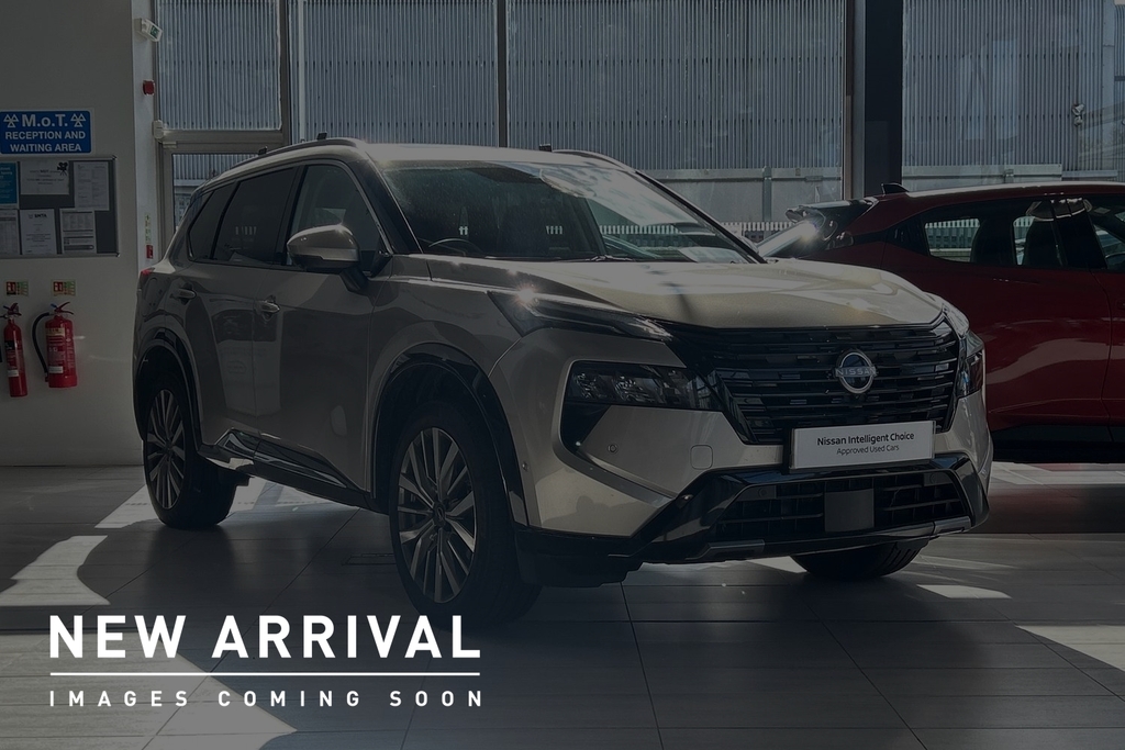 Nissan X-Trail Tekna Silver #1