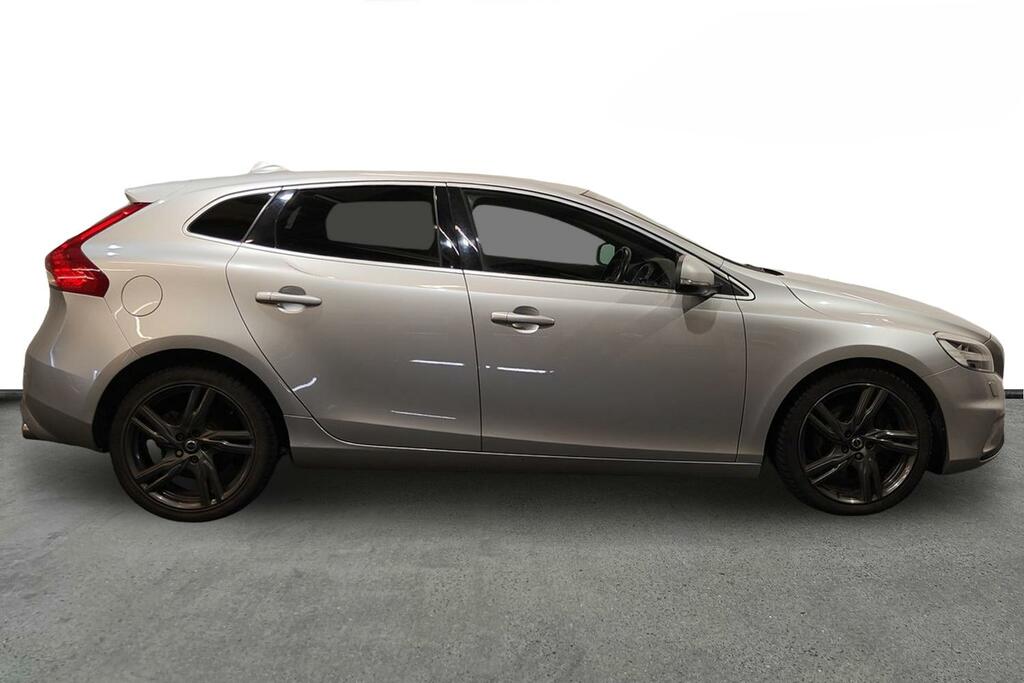 Volvo V40 T2 122 R Design Edition Geartronic Silver #4