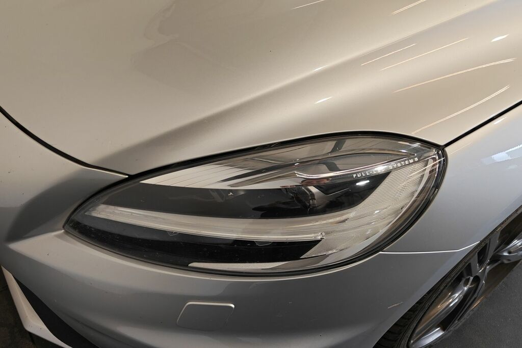 Volvo V40 T2 122 R-design Edition Black #18