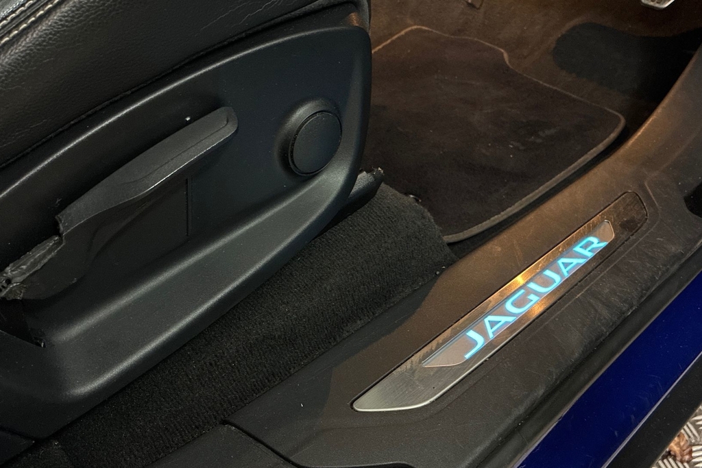 Jaguar F-Pace 5.0 Supercharged V8 Svr Awd Grey #23