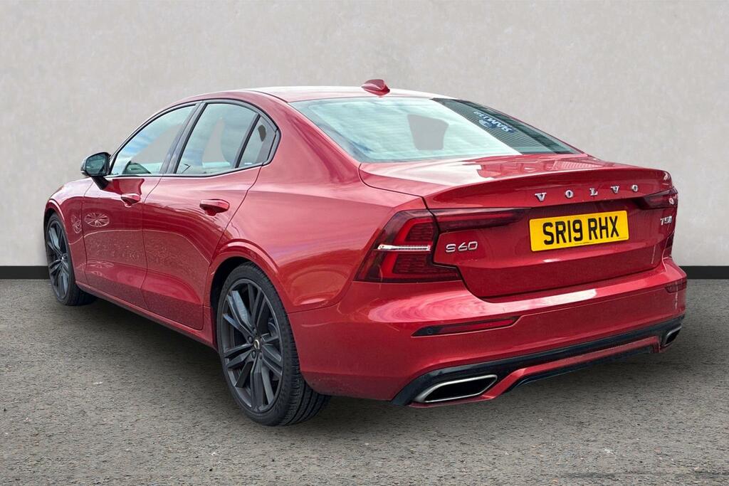 Volvo S60 2.0 T5 R-design Edition Saloon Eur Red #2