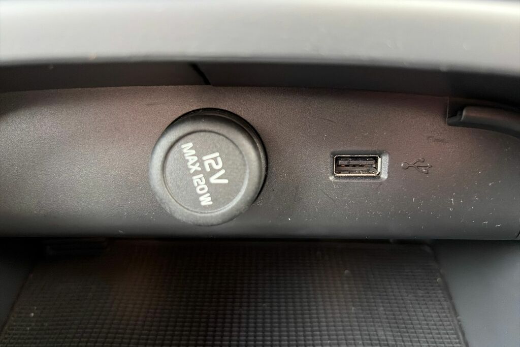 Volvo XC40 Recharge Core, Single Motor, Black #21