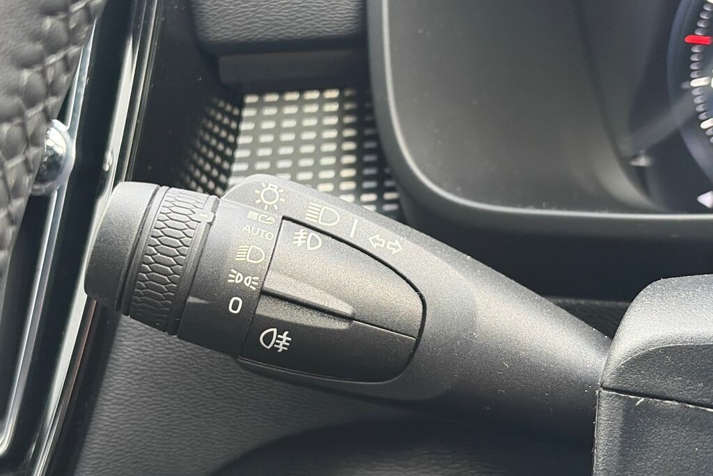 Volvo XC40 Recharge Core, Single Motor, Black #29