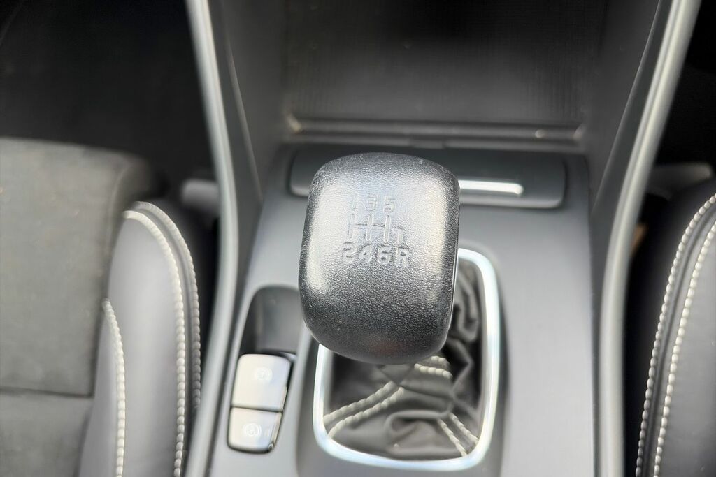 Volvo XC40 Recharge Core, Single Motor, Black #26