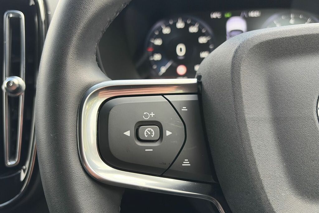 Volvo XC40 Recharge Core, Single Motor, Black #14