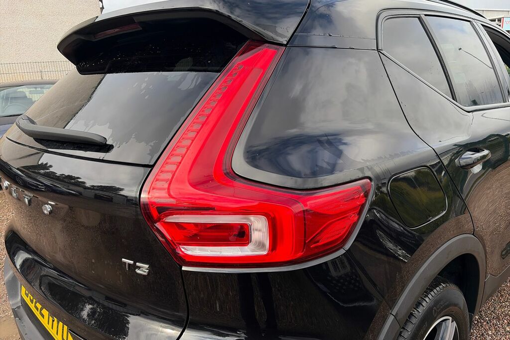 Volvo XC40 Recharge Core, Single Motor, Black #19
