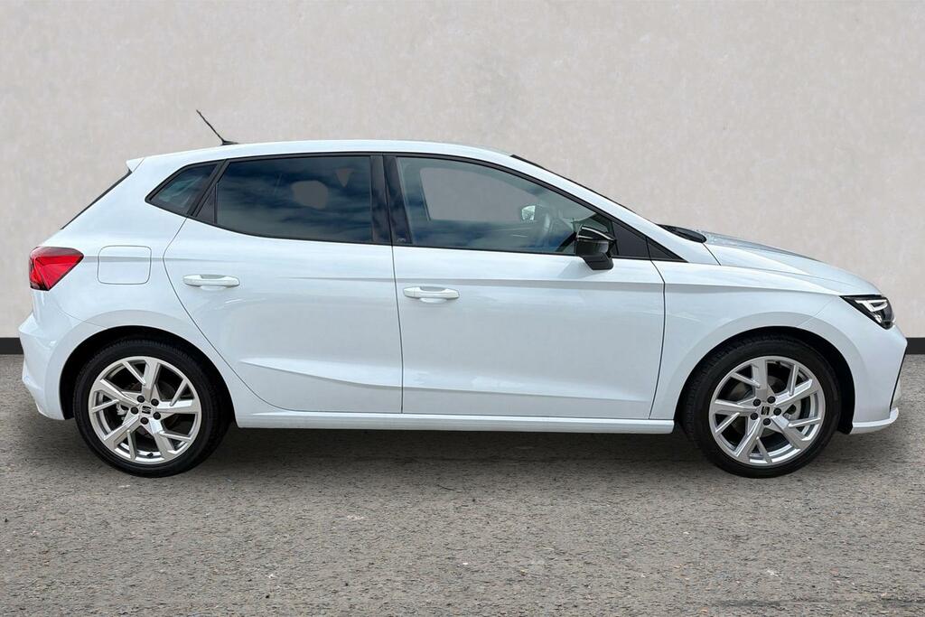 Seat Ibiza 1.0 Tsi 115 Fr First Edition Dsg White #4