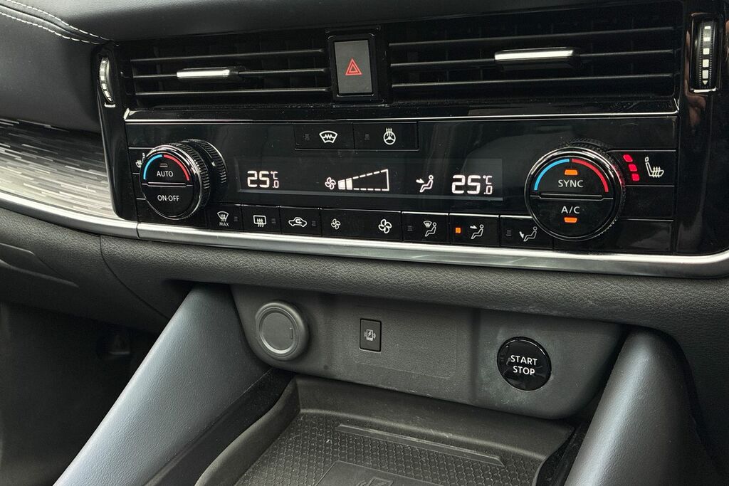 Nissan Qashqai Qashqai Tekna E-power Blue #18