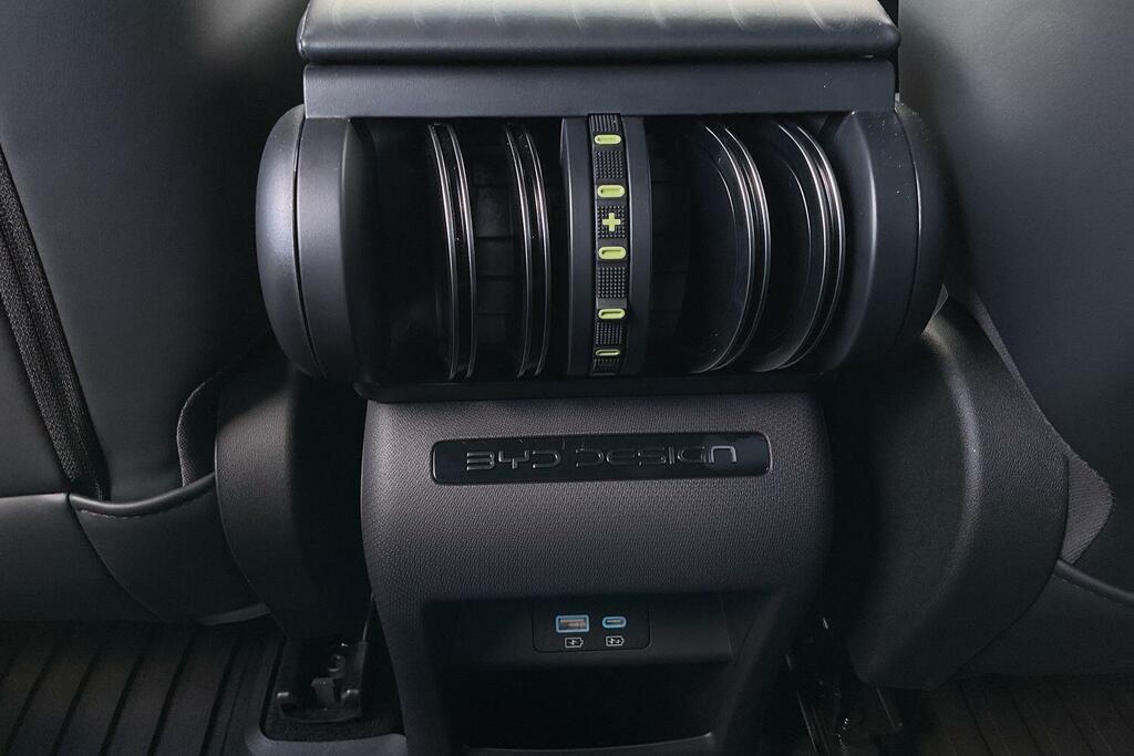 Byd Atto 3 74.8Kwh Design Suv Blue #26
