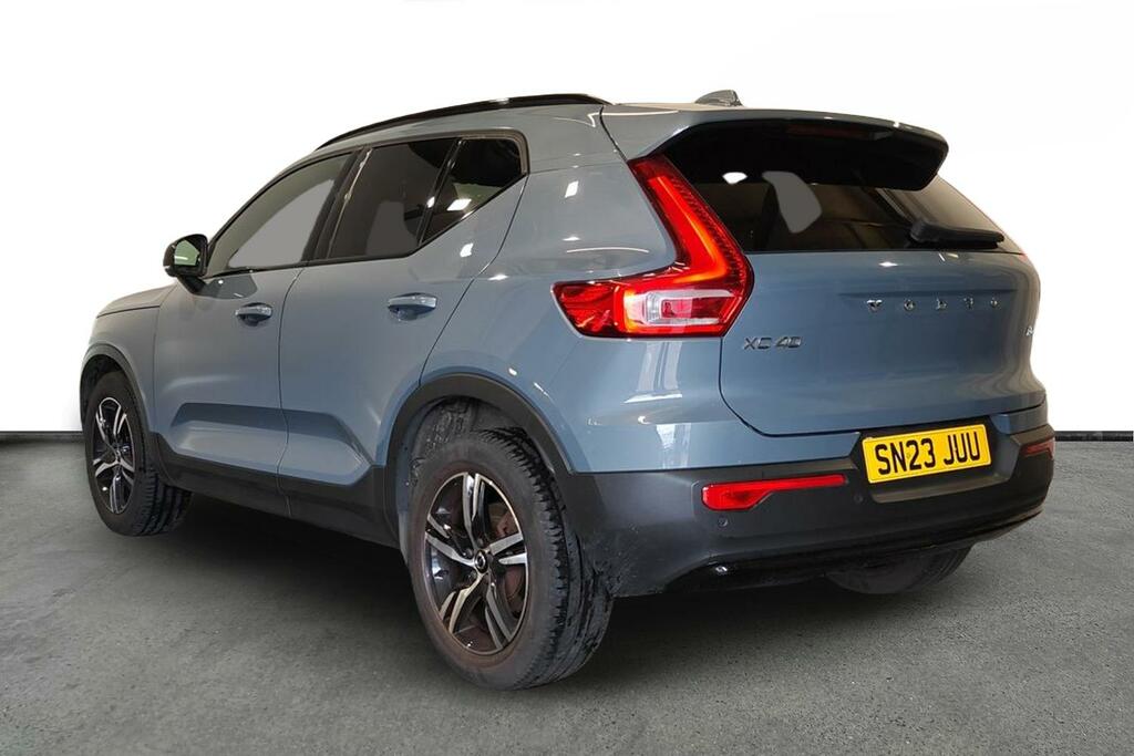 Volvo XC40 2.0 B3p Plus Dark Grey #3