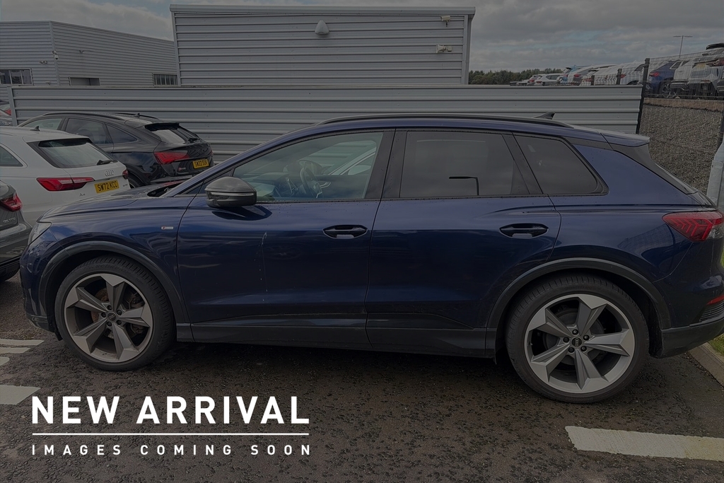 Audi Q4 E Tron Black Edition 55 Quattro 250,00 Kw Blue #3