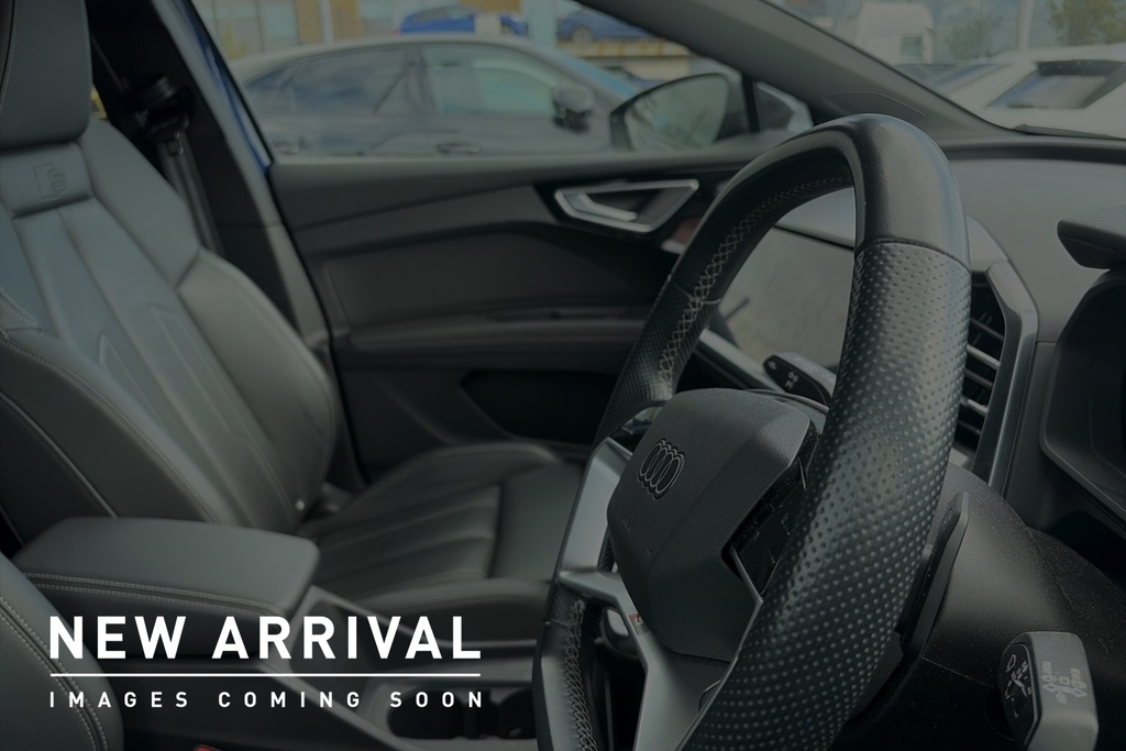 Audi Q4 E Tron Black Edition 55 Quattro 250,00 Kw Blue