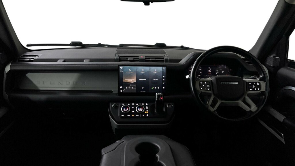 Land Rover Defender 110 V8 Black #9
