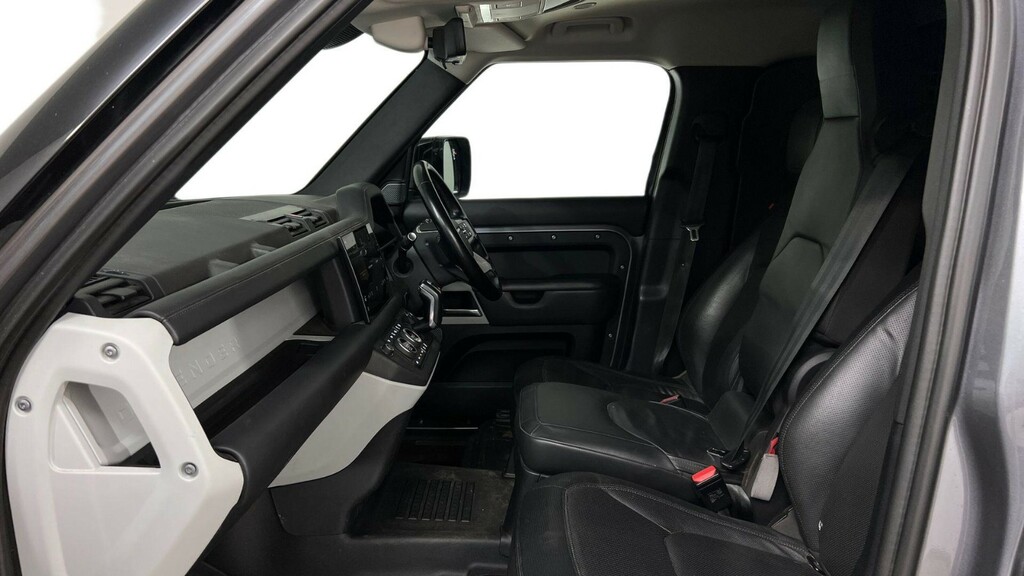 Land Rover Defender 110 D300 Hard Top X-dynamic Hse Grey #3