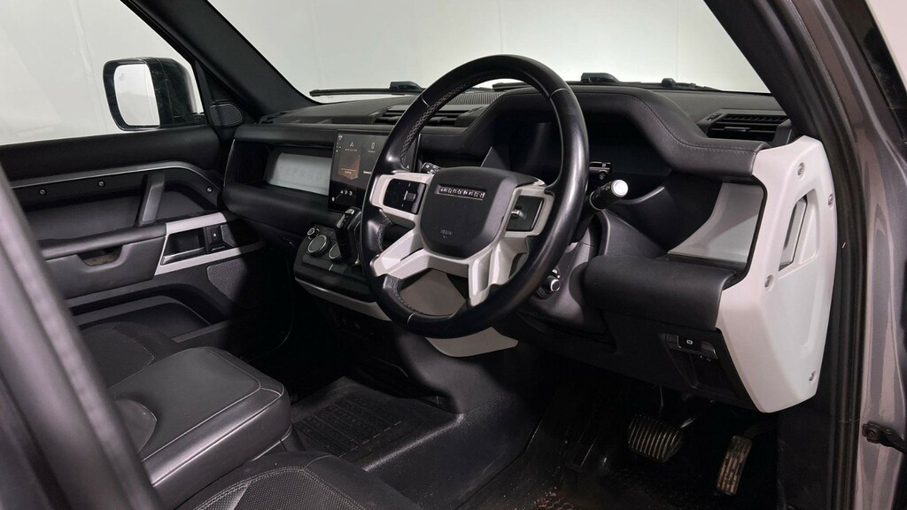 Land Rover Defender 110 V8 Black #27
