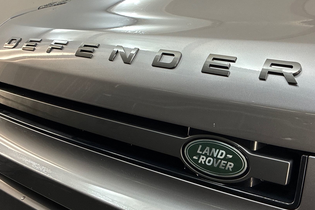 Land Rover Defender 130 X-dynamic Se Grey #43