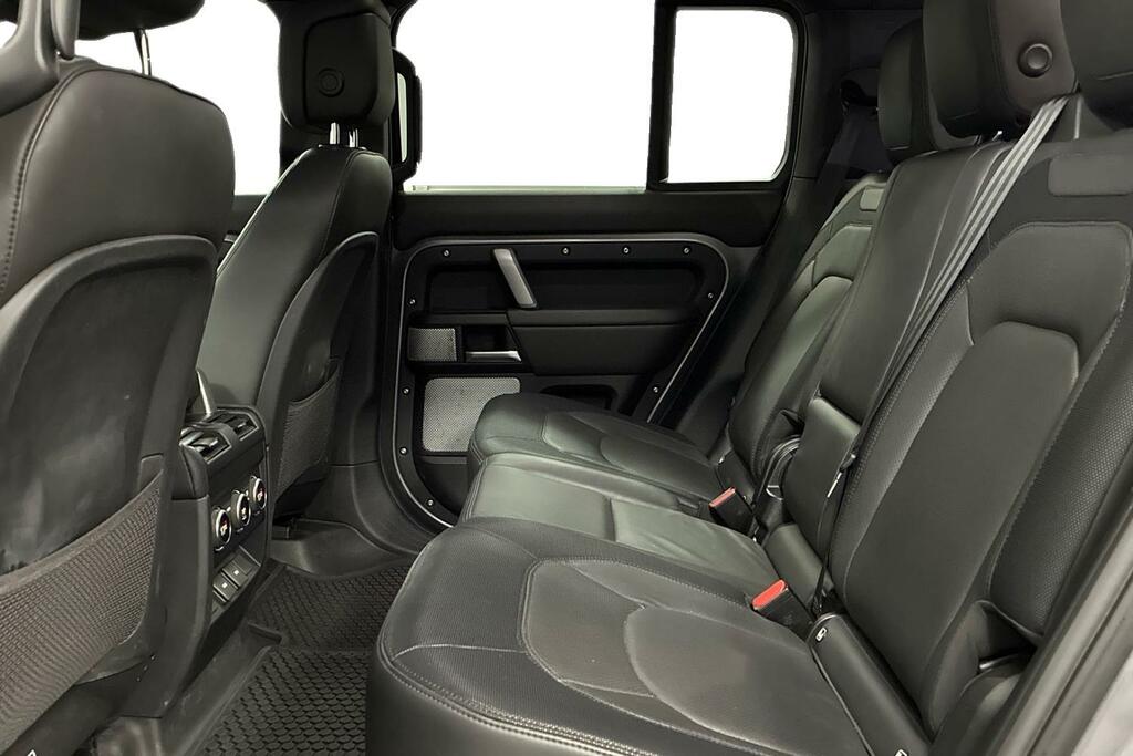 Land Rover Defender 130 D300 Outbound Grey #4