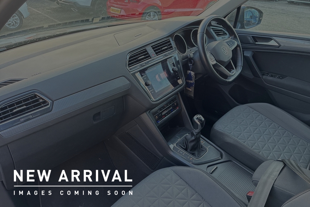 Volkswagen Tiguan Elegance White #2