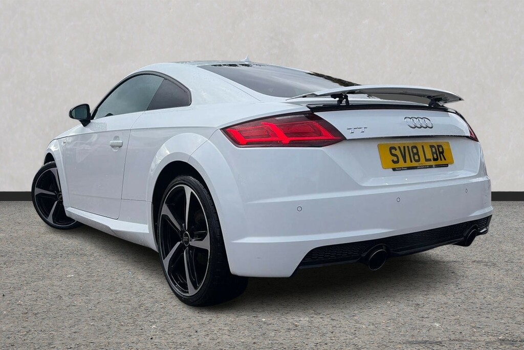 Audi TT 1.8T Fsi Black Edition White #3