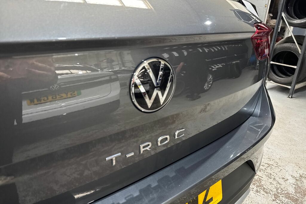 Volkswagen T-Roc Life White #20