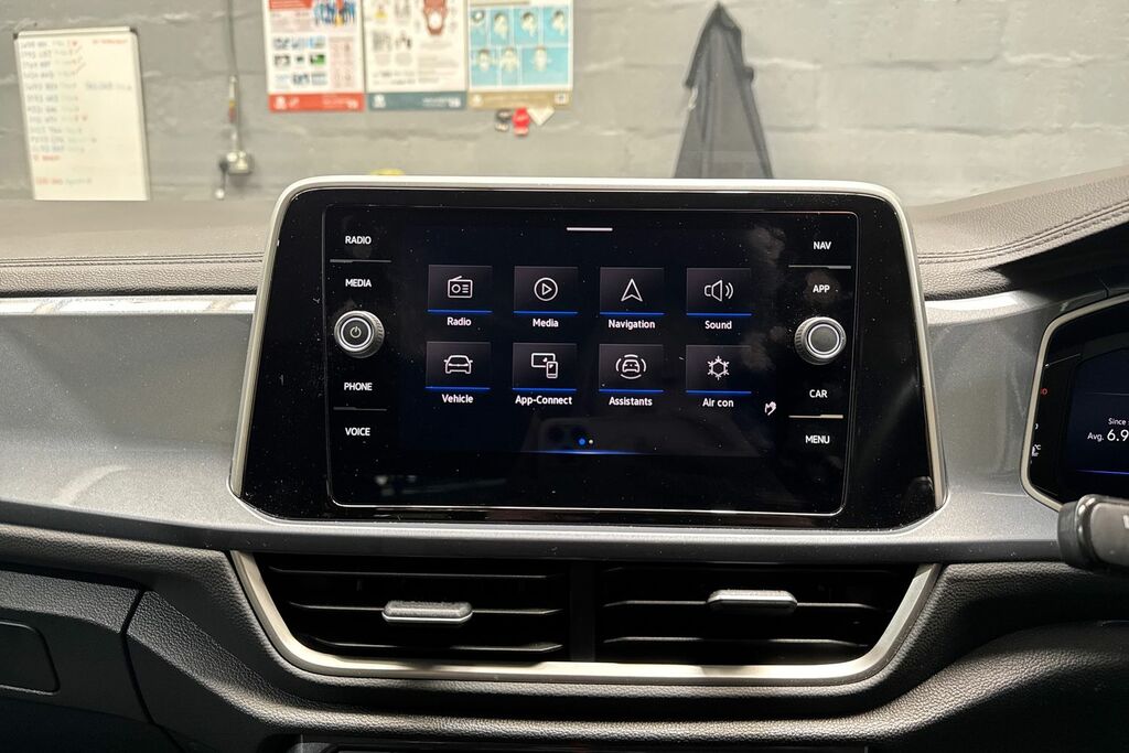 Volkswagen T-Roc Life White #12