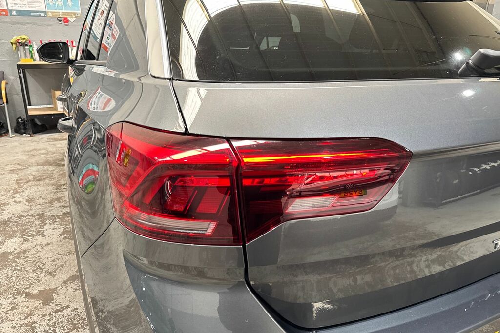 Volkswagen T-Roc Life White #19