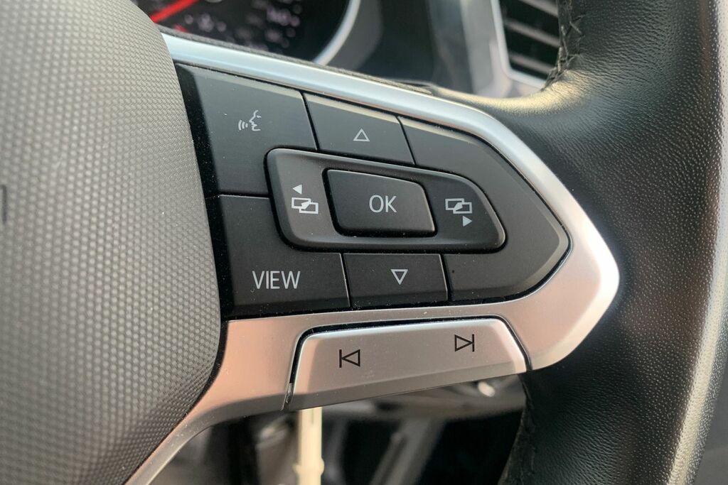 Volkswagen Tiguan Active Red #22