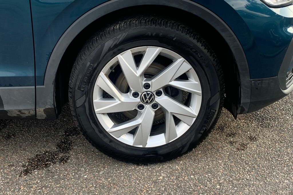 Volkswagen Tiguan Active Red #5