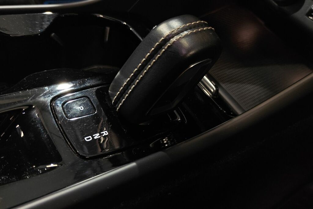 Volvo XC40 2.0 B4p Inscription Awd Black #13