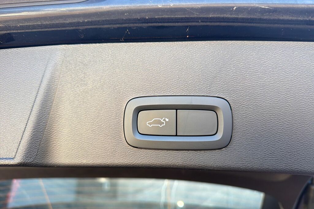 Volvo XC40 Recharge Pro, Single Motor Sunroof360 Camera Red #21