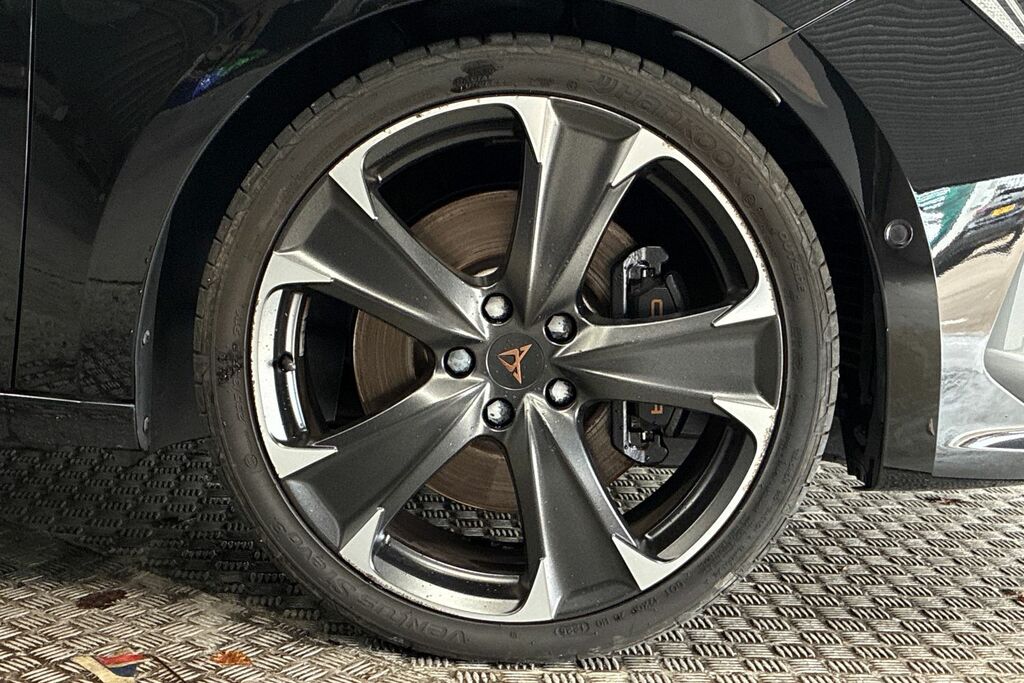 Cupra Leon Hatchback  #5