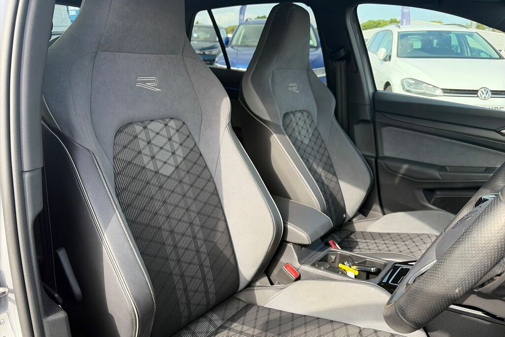 Volkswagen Golf 1.5 Etsi 150 R-line Dsg  #16