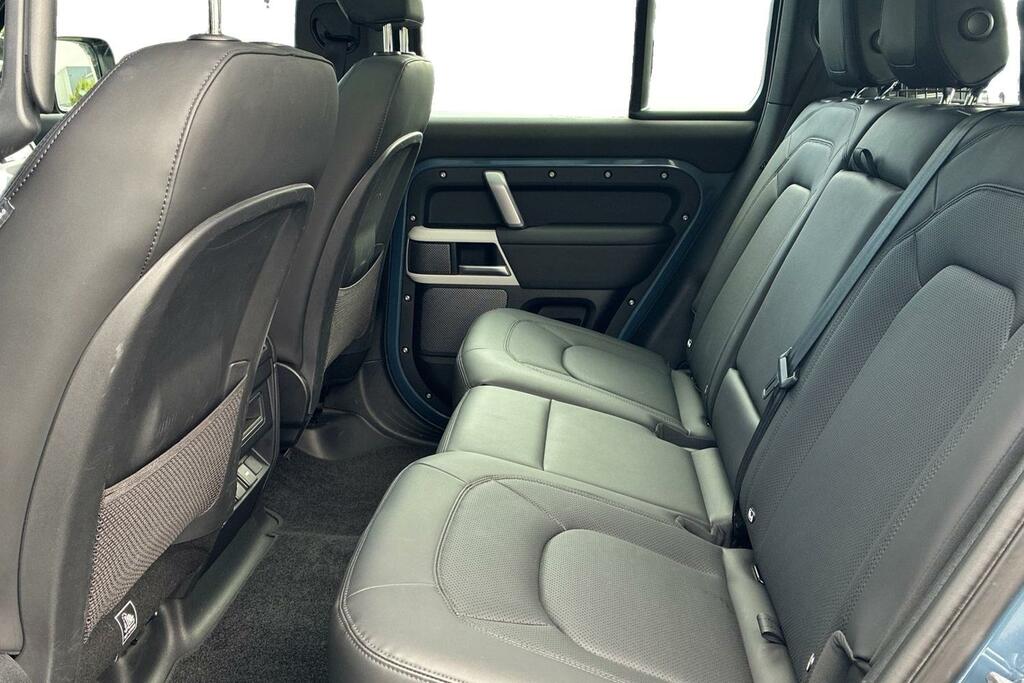 Land Rover Defender 110 D250 Se Blue #4