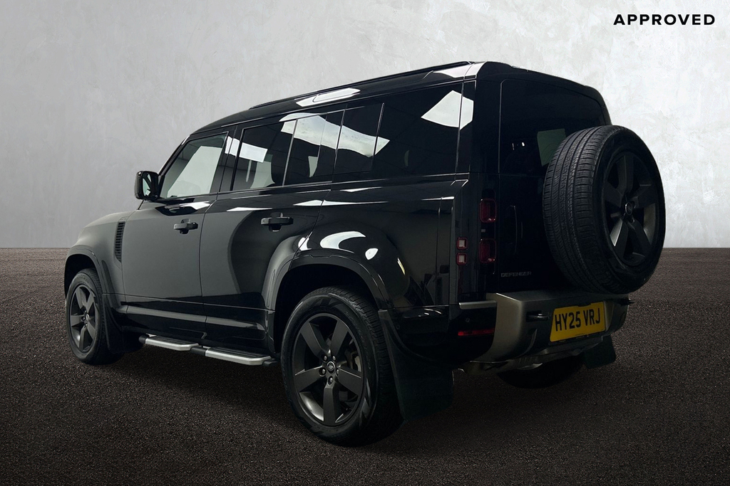 Land Rover Defender 110 D350 X-dynamic Hse Black #2