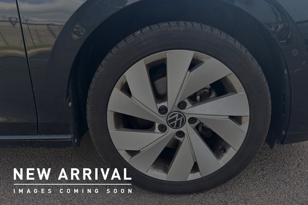 Volkswagen Golf 1.5 Tsi 150 Match Black #5