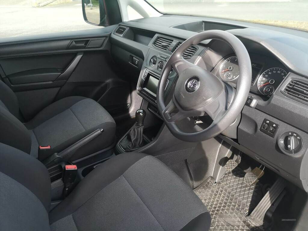 Volkswagen Caddy Maxi 1.6 Tdi Bluemotion Tech 102Ps Startline Van White #7