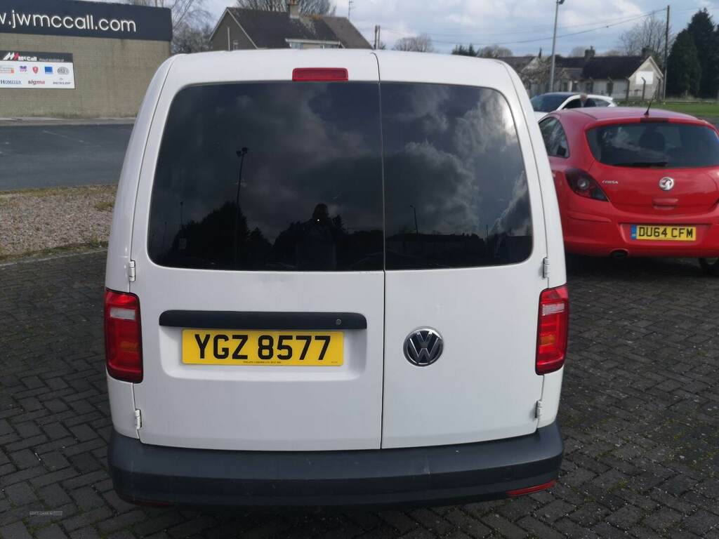 Volkswagen Caddy Maxi 2.0 Tdi Bluemotion Tech 102Ps Startline Van White #5