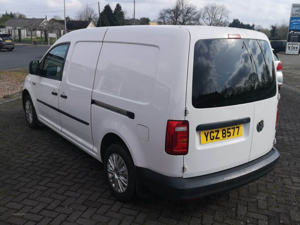 Volkswagen Caddy Maxi 2.0 Tdi Bluemotion Tech 102Ps Startline Van White #4