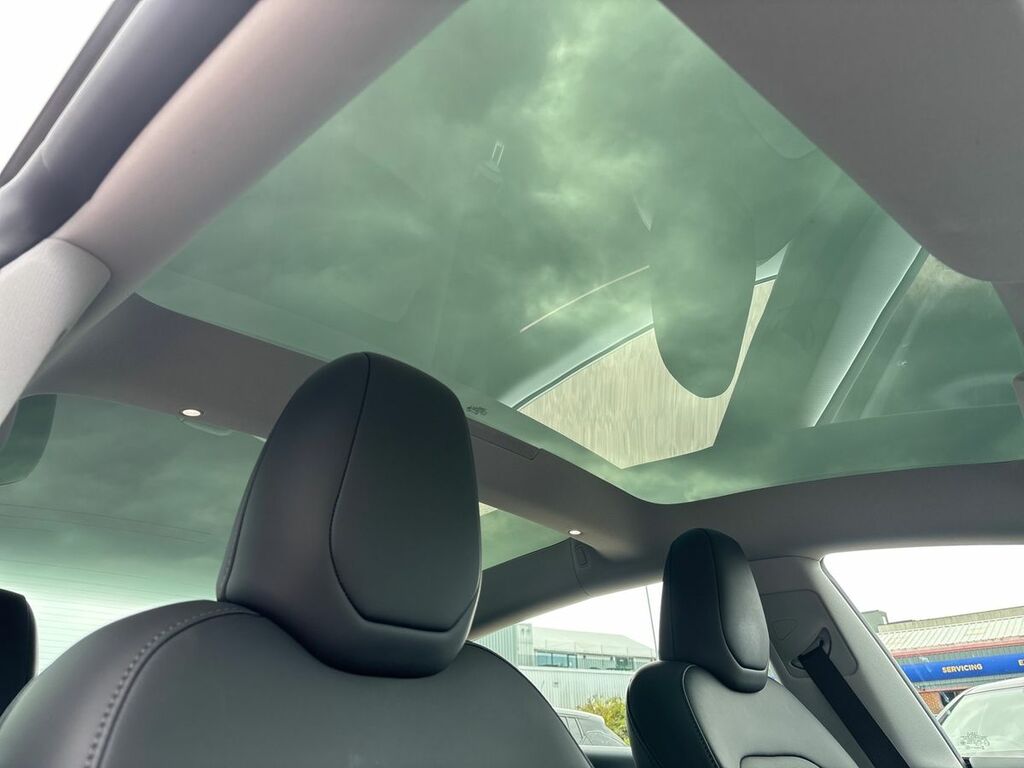 Tesla Model 3 Dual Motor Performance Saloon Black #26