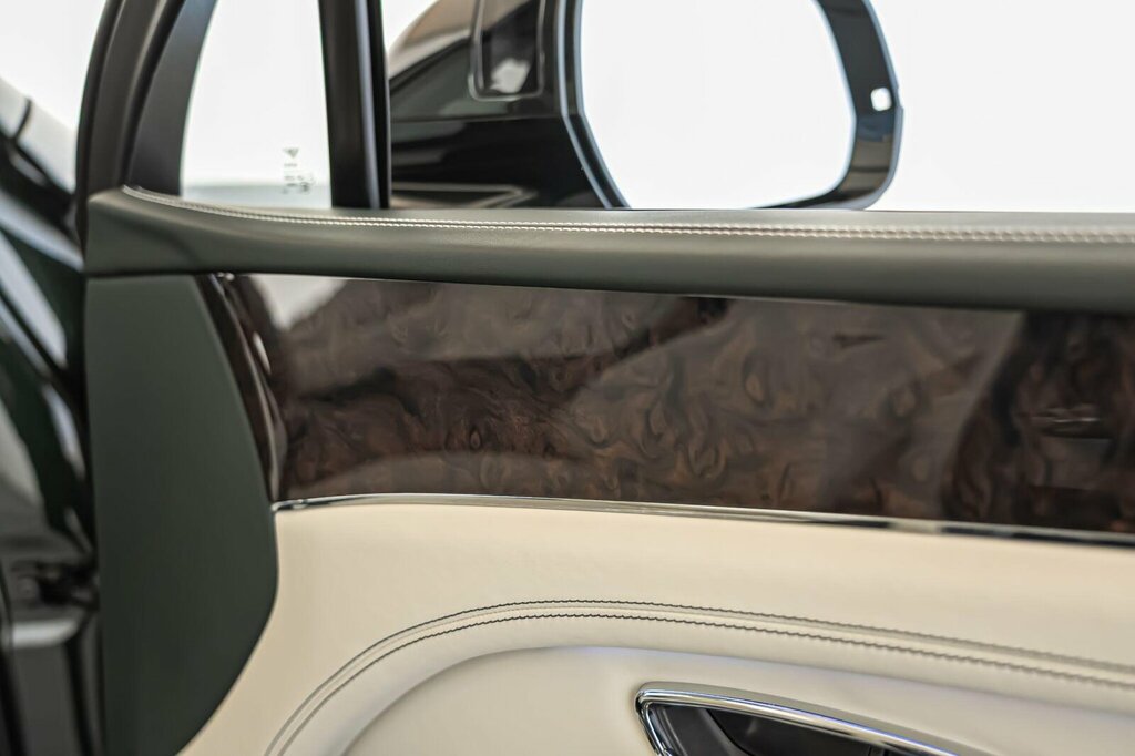 Bentley Bentayga S White #42