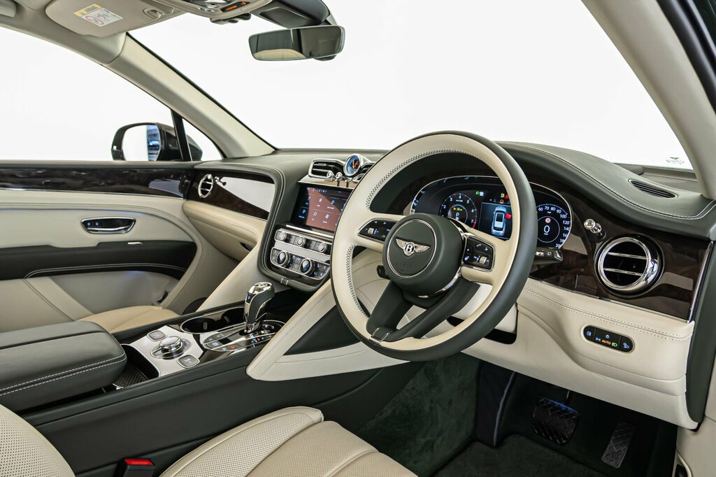 Bentley Bentayga S White #12