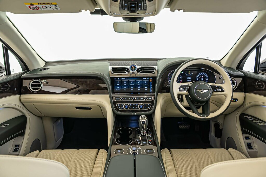 Bentley Bentayga S White #16