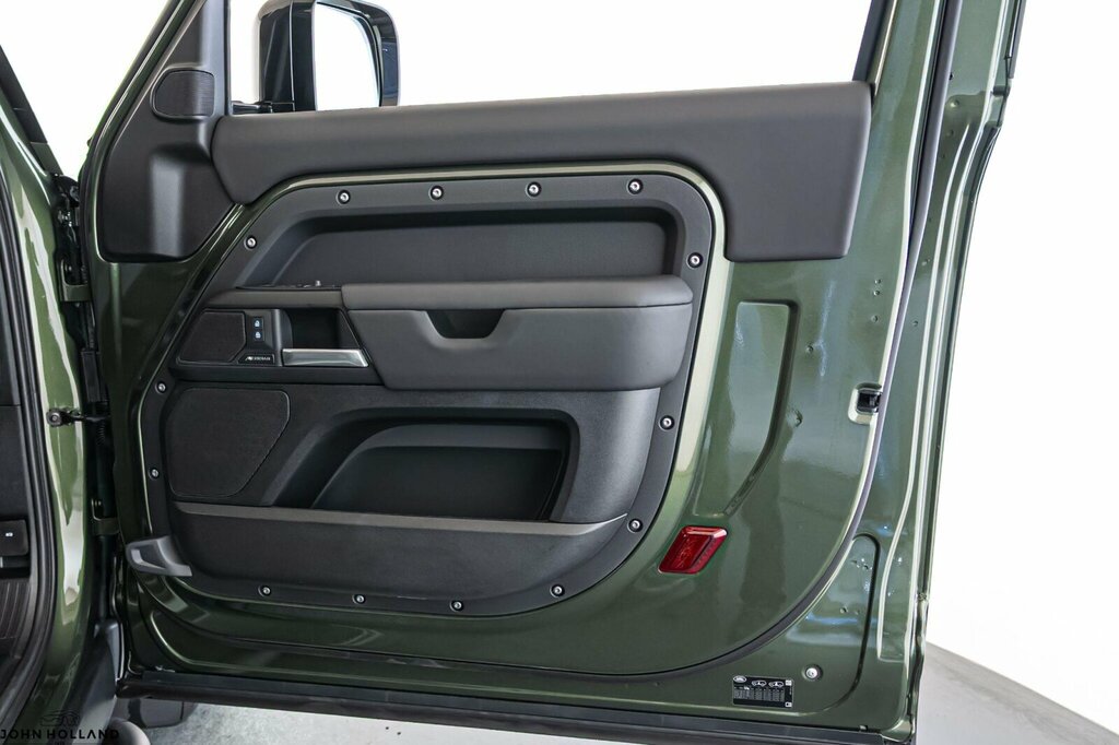 Land Rover Defender X-dynamic Se Grey #39