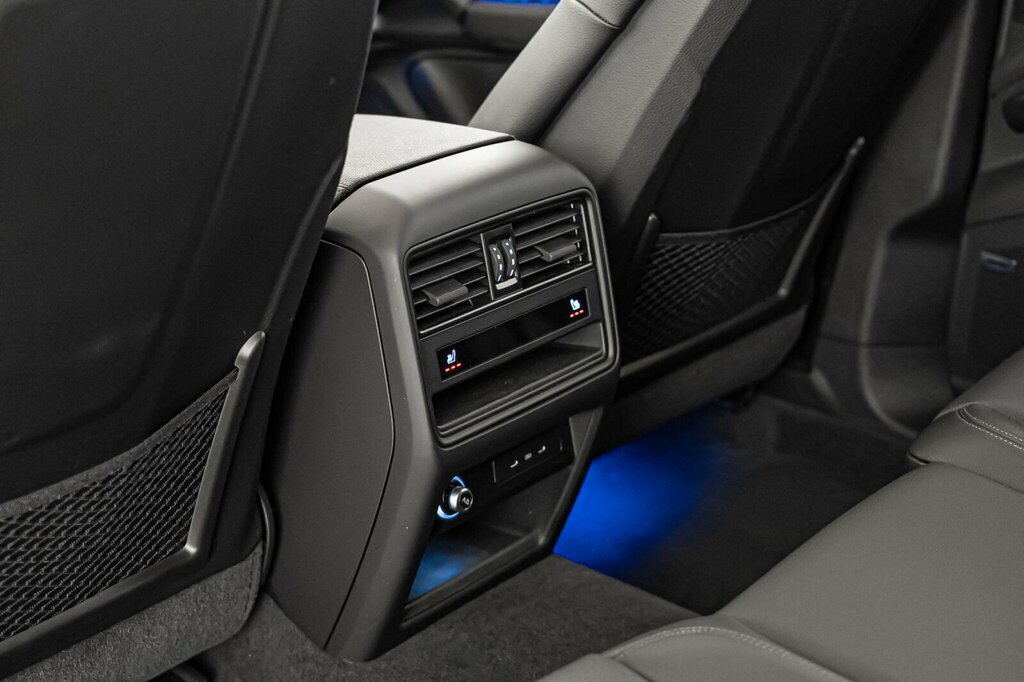 Porsche Cayenne E-hybrid Tiptronic S Blue #16