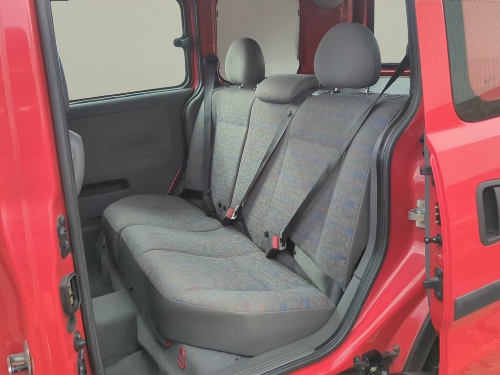 Vauxhall Combo Mpv Red #4